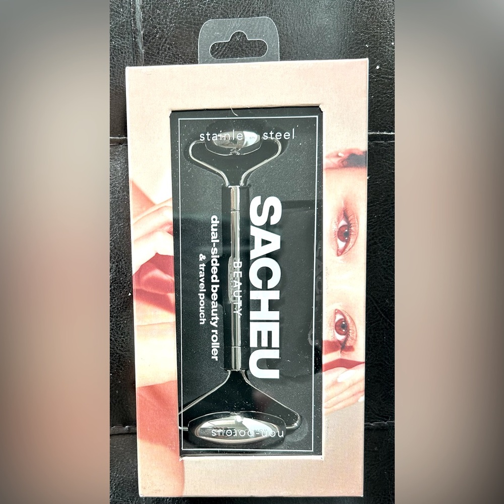 NIB SACHEU FACE BEAUTY ROLLER